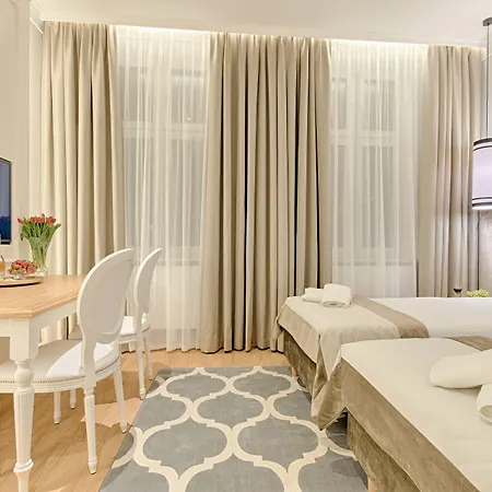 アパートホテル Molo 3*