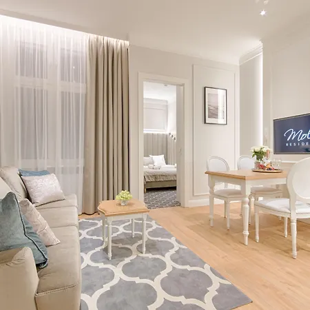 アパートホテル Molo