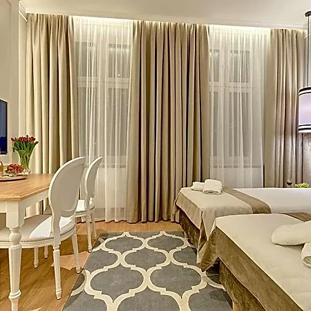 Aparthotel Molo 3*