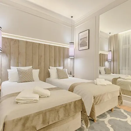 Molo アパートホテル