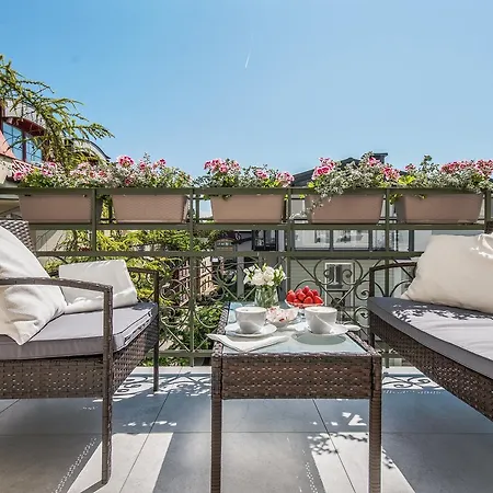Apart-hotel Molo 3*