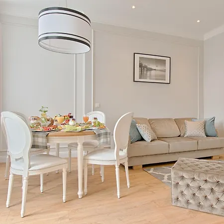 アパートホテル Molo 3*